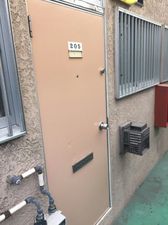 アパート玄関ドア塗装工事
