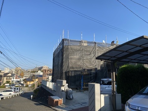 川崎市麻生区　Oアパートで屋根上葺き　外壁塗装工事